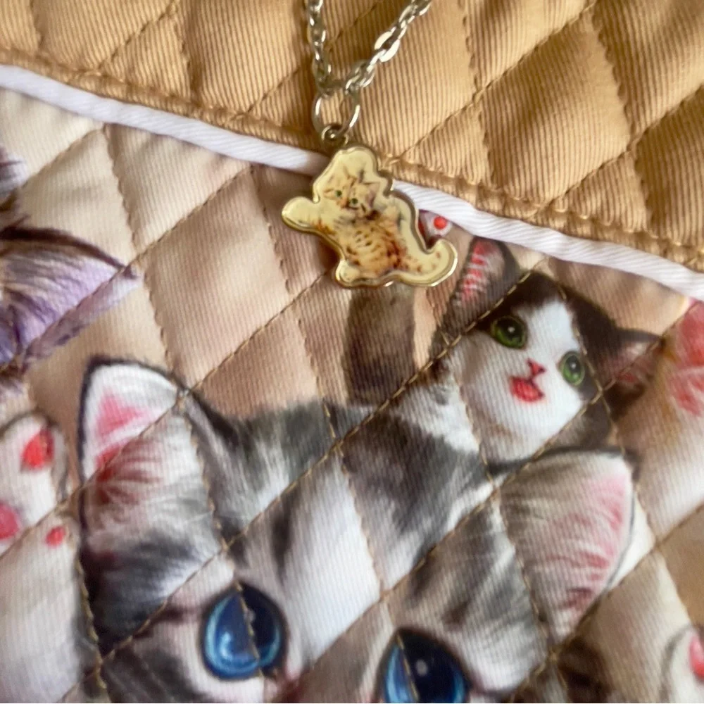 Bradford Exchange Kayomi Harai Cats With Purr-sonality Quilted Tote Handbag